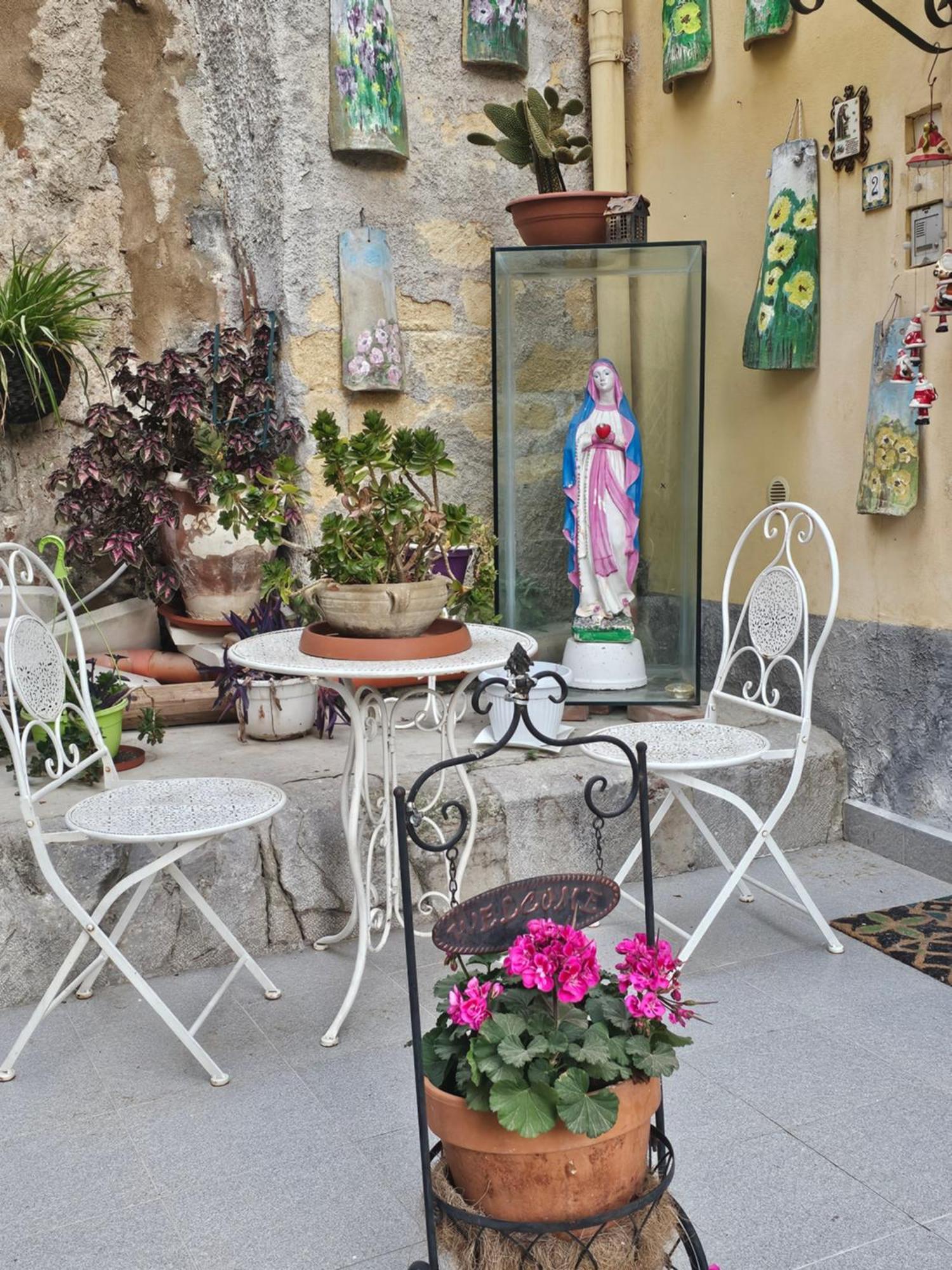 Suite And Relax Tina A 2 Passi Dal Centro E Al Foro Italico Palermo Dış mekan fotoğraf